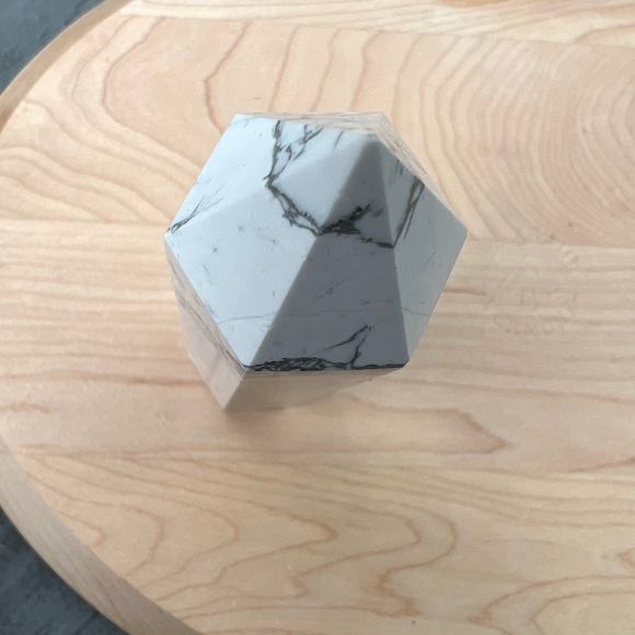 Howlite Tower - Picture 3 of 6